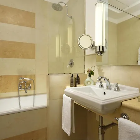 Grand Savoia Genova, Curio Collection By Hilton Genoa