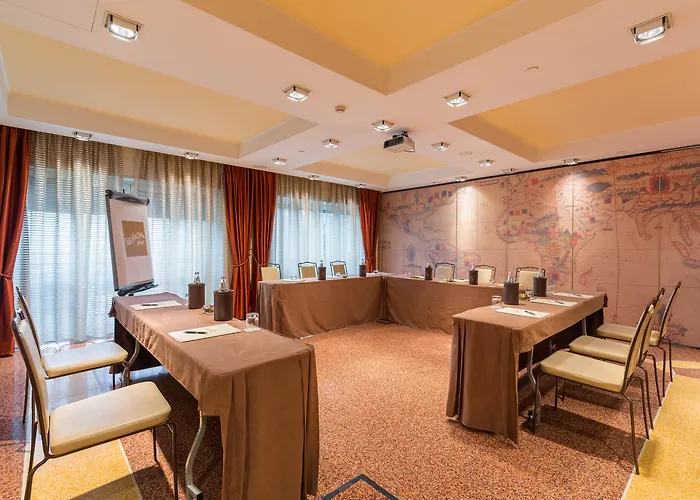 酒店 Grand Savoia Genova, Curio Collection By Hilton