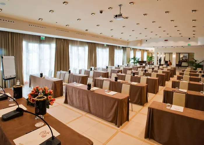 酒店 Grand Savoia Genova, Curio Collection By Hilton 5*