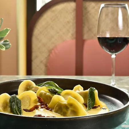 드랜드 사보이아 호텔 5*