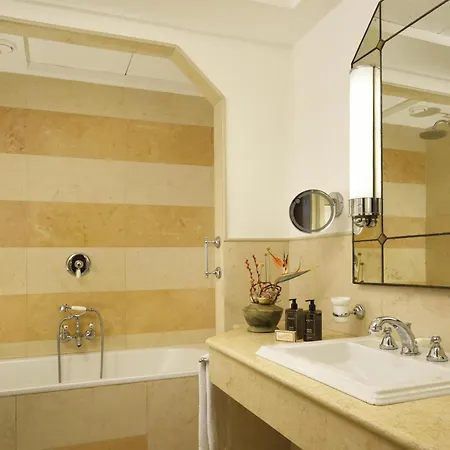 Grand Savoia Genova, Curio Collection By Hilton Hotel
