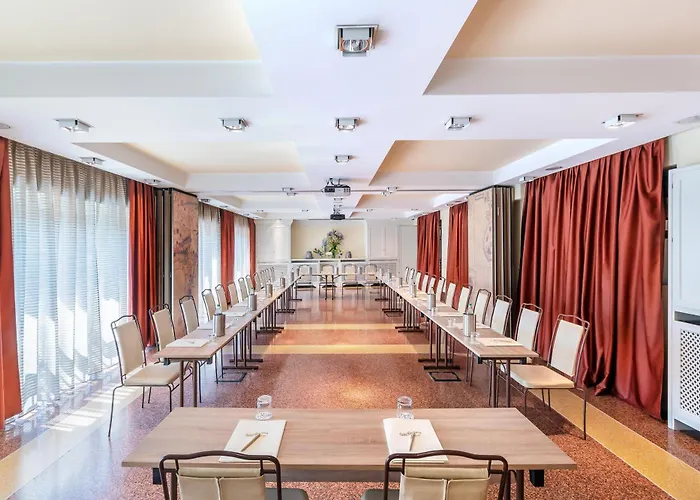 Hotel Grand Savoia Genova, Curio Collection By Hilton 5*