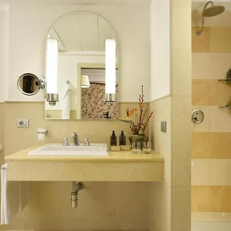 Hotell Grand Savoia Genova, Curio Collection By Hilton Genua