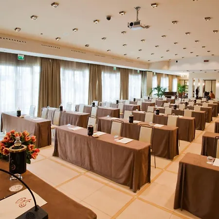 Ξενοδοχείο Grand Savoia 5*