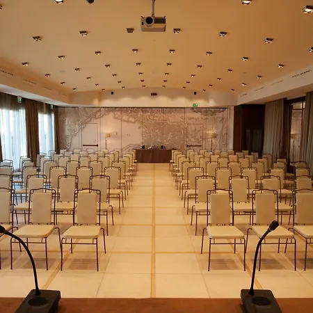 Ξενοδοχείο Grand Savoia 5*