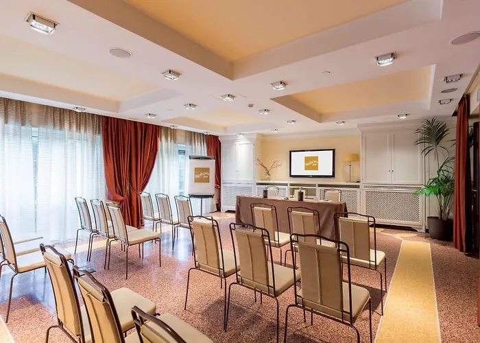 Grand Savoia Genova, Curio Collection By Hilton Отель