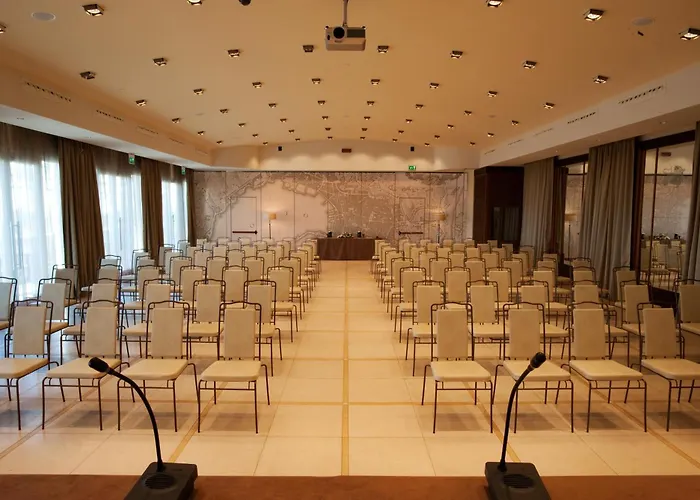 Отель Grand Savoia Genova, Curio Collection By Hilton 5*