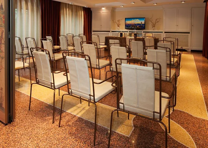 Отель Grand Savoia Genova, Curio Collection By Hilton